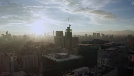 toma aérea del horizonte de carso y polanco en la ciudad de méxico