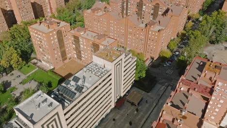 sea testigo de las maravillas arquitectónicas de madrid desde el punto de vista panorámico de tío pío.