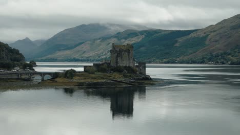 castillo de eilean donan en escocia