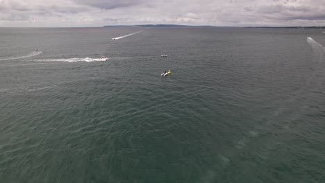 clip de carreras de botes de motor 10