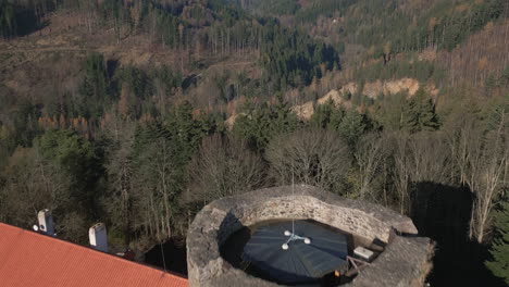 Aerial-shot-of-the-castle-of-Svojanov