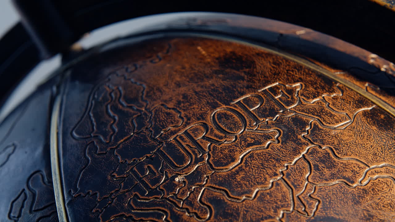 Elegante modello di vecchio globo che mostra un primo piano del continente europeo. texture
