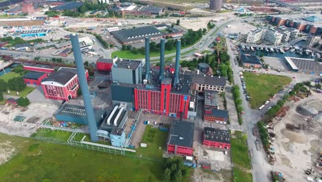 vista aérea de la ciudad de copenhague sobre la central eléctrica de oersted