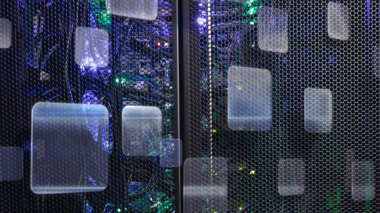 animación del icono de varias carpetas contra el primer plano de un servidor de computadora.