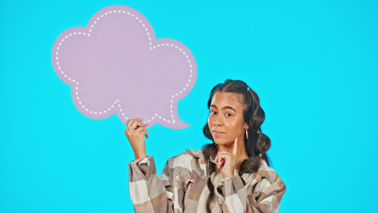 burbuja de habla, pensamiento y maqueta con la mujer