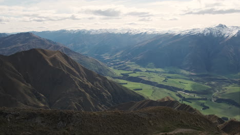 dramatic scenic view of new zealand mountain vista