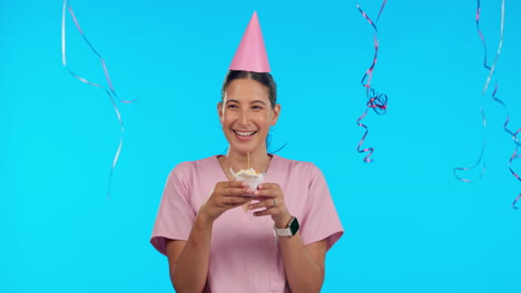 Geburtstag,-Party-Und-Luftballons-Mit-Einer-Krankenschwester