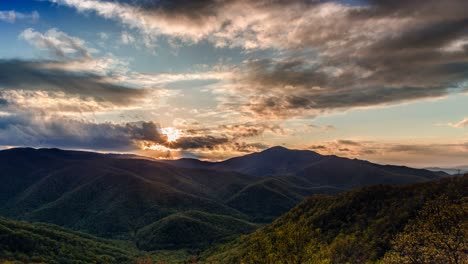 Amanecer-Sobre-Las-Montañas-Blue-Ridge-Asheville-Carolina-Del-Norte-Lapso-De-Tiempo