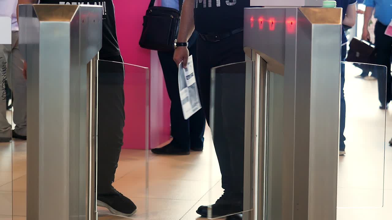 보안 체크포스트 입구