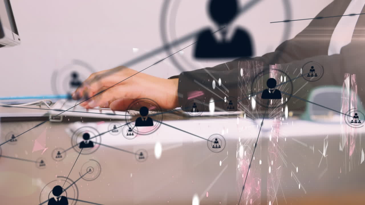 노트북을 사용하여 사람 위의 연결 네트워크와 아이콘의 애니메이션