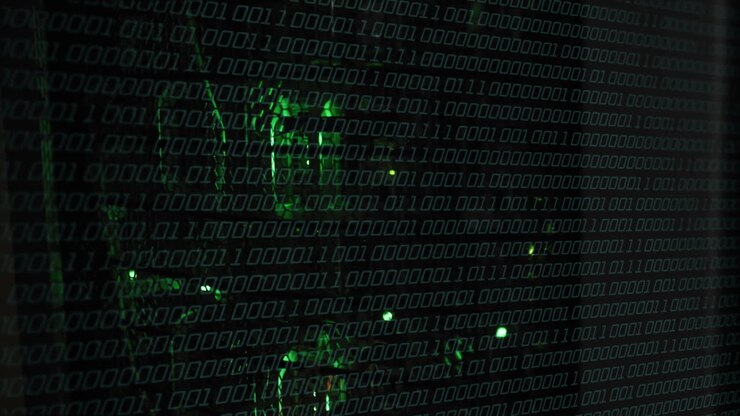 Binær kode over grøn digital animation