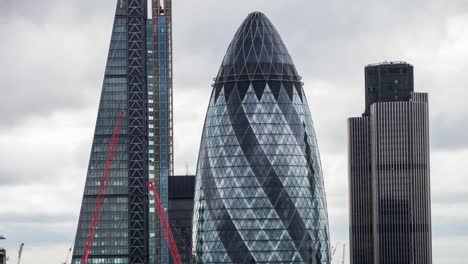 Londres-Moody-Skyline-4k-02