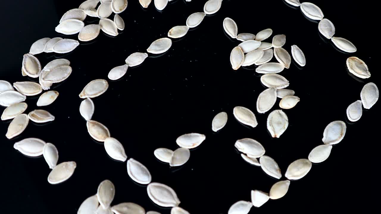 호박 씨의 스 모션 애니메이션, 블랙 스크린