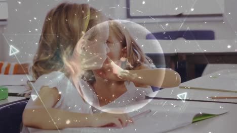 red de conexiones y rastros de luz contra una chica caucásica susurrando a otra chica en la escuela