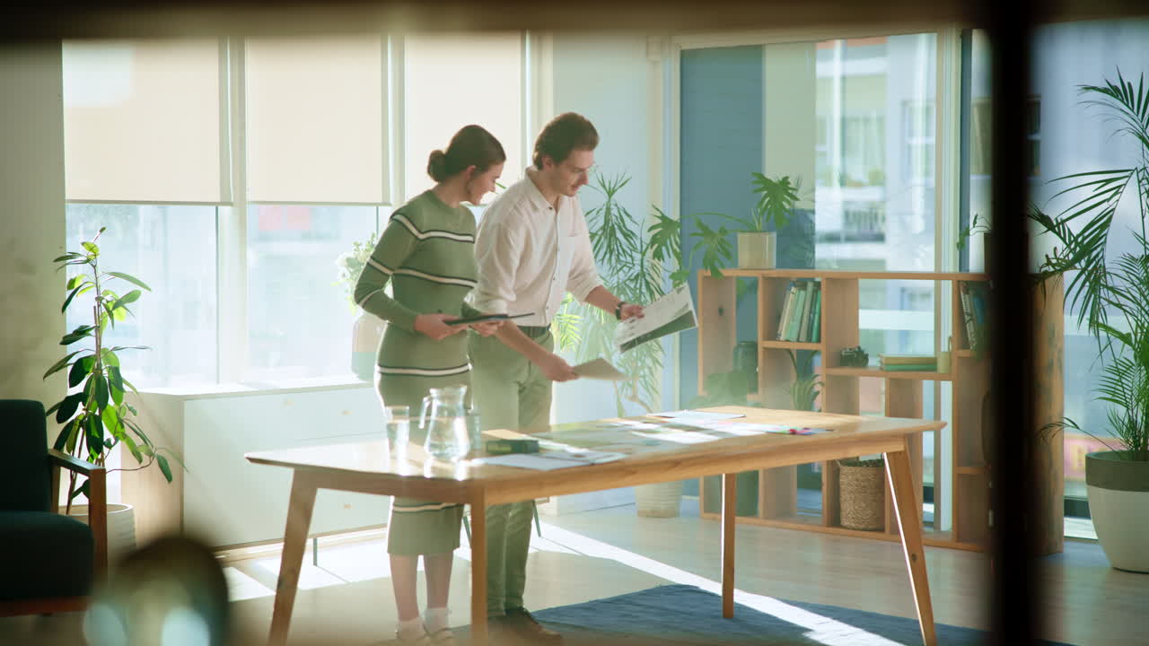 reunión de negocios en un espacio de oficina moderno