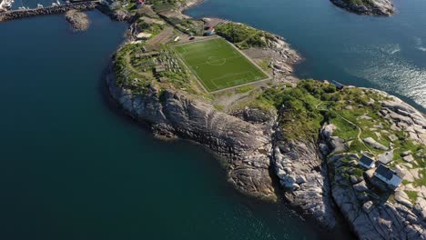 Henningsvaer-Lofoten-is-an-archipelago-in-the-county-of-Nordland,-Norway.