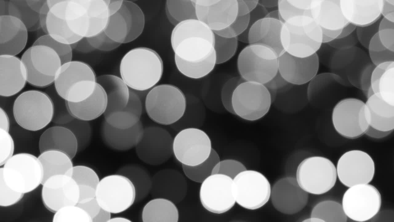 enfoque borroso de la luz en fondo negro de la lámpara en la noche en navidad antes del año nuevo 2018 tan hermosa fiesta romántica