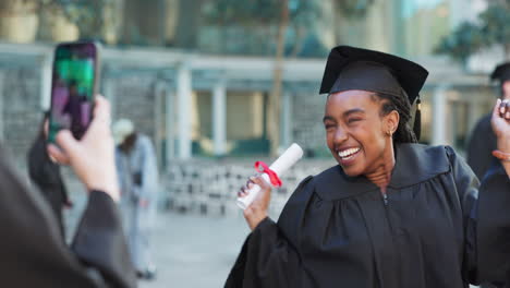 Foto-De-Teléfono,-Graduación-Y-Mujer-Negra