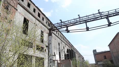 ruins of the destroyed building or premises