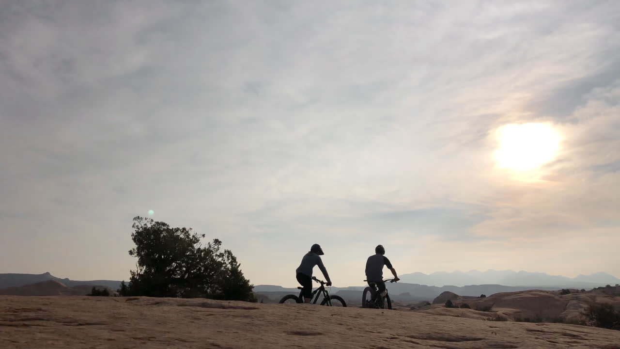 더 빨리 가면 더 쉬워지죠.