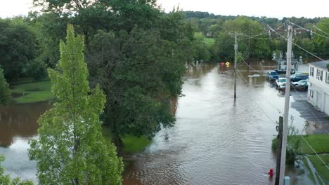 Calle-Bajo-Agua-De-Lluvia-Inundada