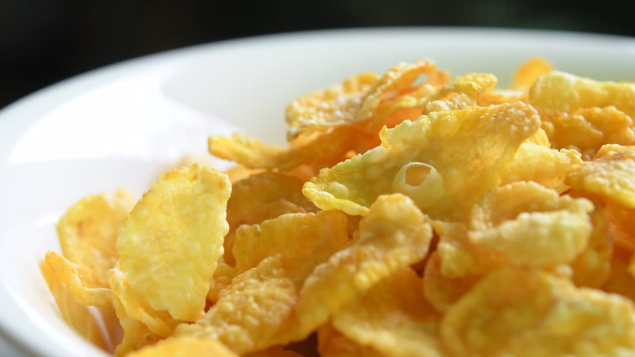 옥수수 어리 무더기 회전