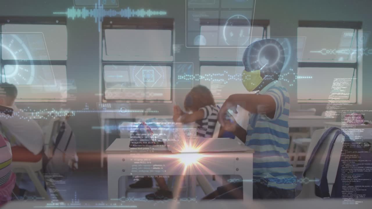 animación de procesamiento de datos sobre un niño afroamericano con máscara facial levantando la mano en la escuela
