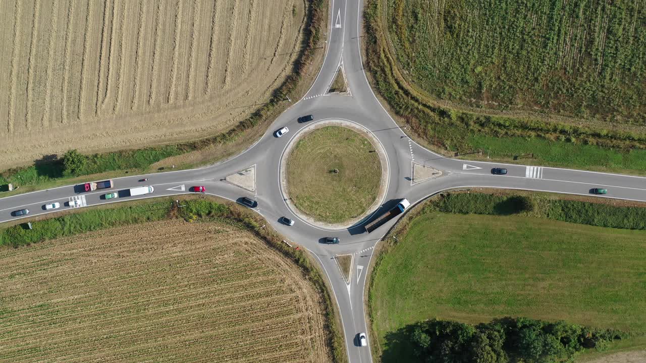 tráfico en las rotondas de milán