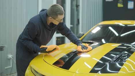 professional car detailing – washing, ceramic coating, and interior cleaning