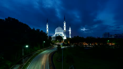 el amanecer de la mezquita de shah alam