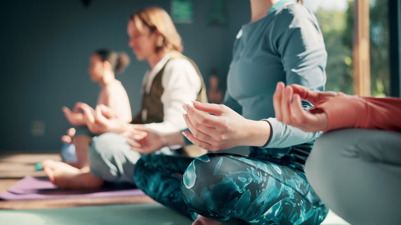 sesión de meditación en grupo