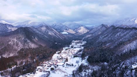 Snowy-Landscape-of-Tohoku-region-of-Japan,-Mountains-of-Yamagata