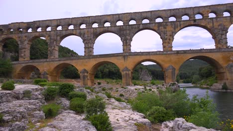 the beautiful pont du gard aqueduct in france 1