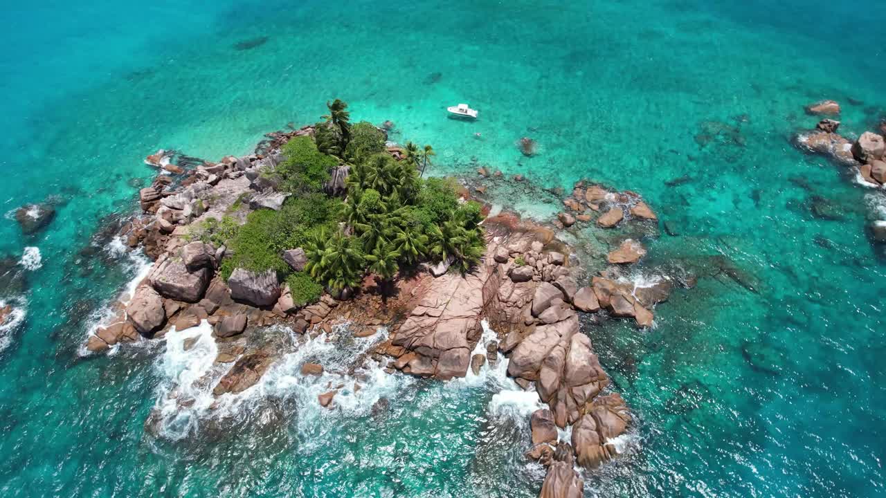 Pulau kecil St