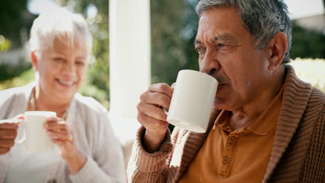 Älteres-Paar,-Kaffee-Trinken