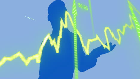 animación de procesamiento de datos y diagramas sobre silueta de hombre de negocios