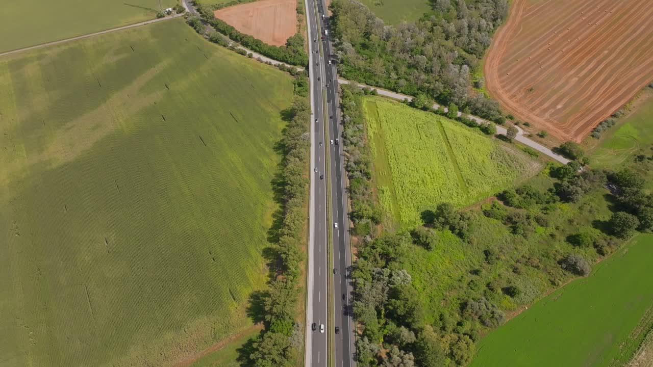 시골 의 고속도로 의 공중 사진