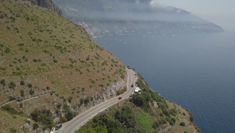 阿馬爾菲海岸公路的空中景色