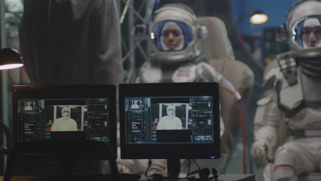 astronautas en entrenamiento