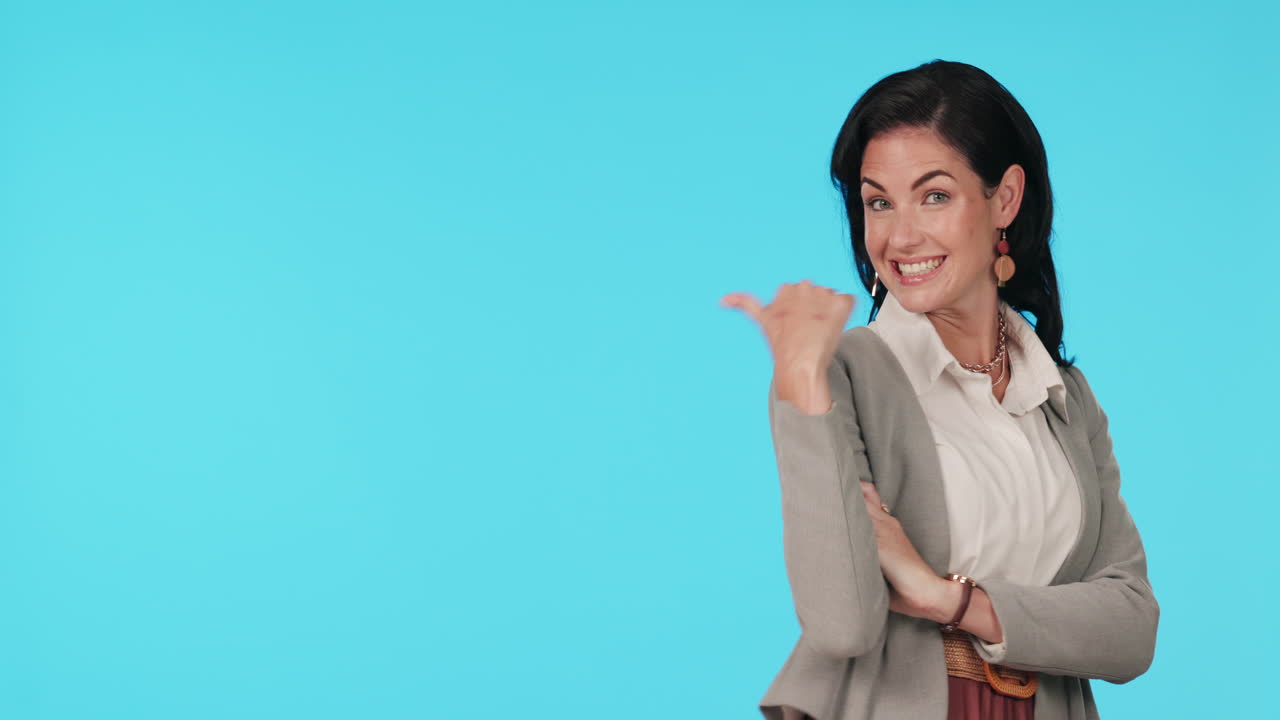 cara, mujer feliz o espacio de maqueta de publicidad