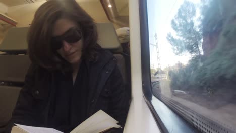 mujer leyendo 00
