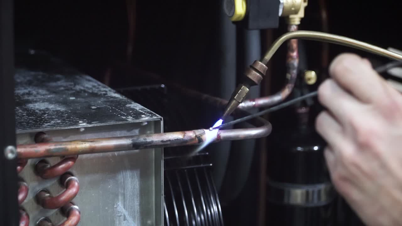 Riparazione di impianti di refrigerazione