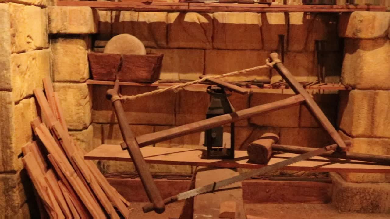 고대 조선공 해군 건설 작업장 조선소 조선 도구 중세 선박 15세기 해양 공학 해상 발견 탐험 탐험 메데빌 목공소 15세기