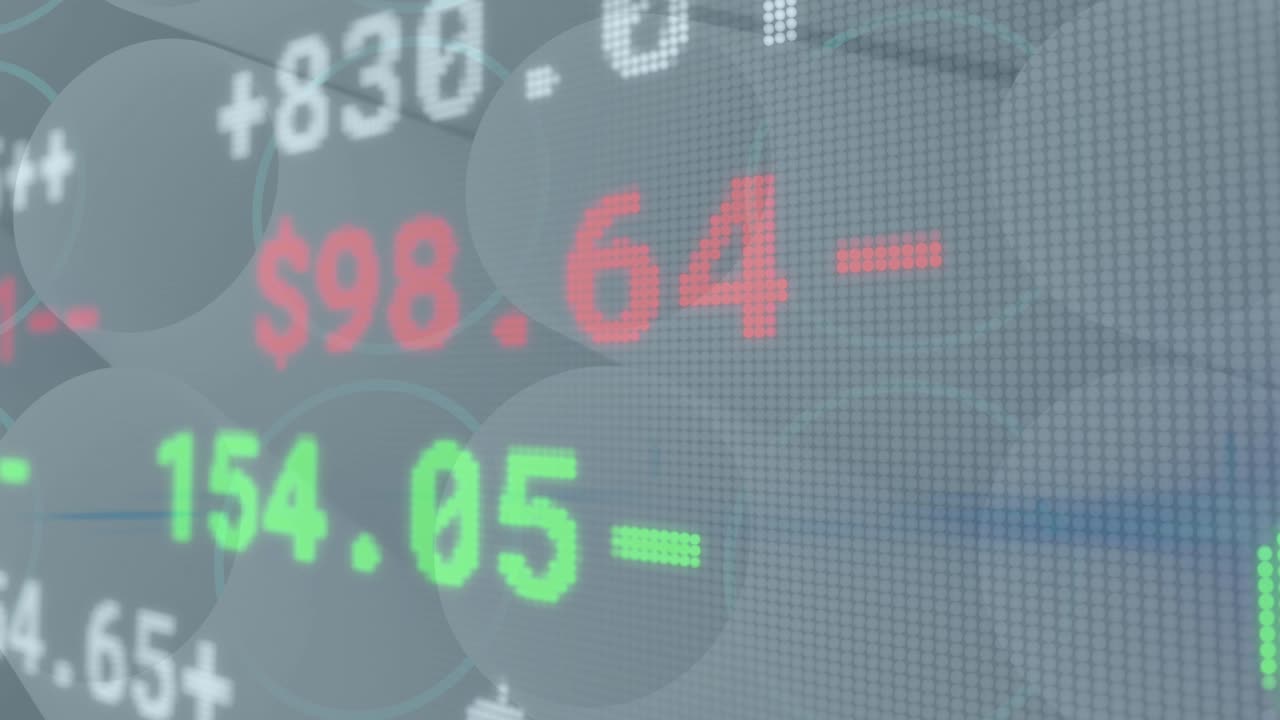 회로를 통해 금융 데이터를 처리하는 숫자를 변경하는 애니메이션