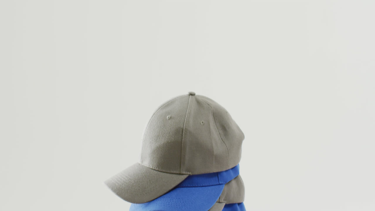 색 배경에 있는 의 클로즈업 비디오