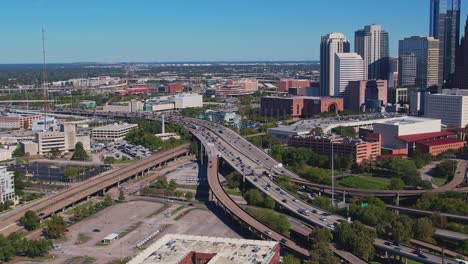 Aerial---Gulf-Freeway-I-45-traffic-in-Downtown-Houston