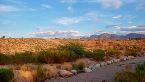 Suburbios-Rústicos-Del-Oeste-De-Las-Vegas,-Nevada,-Desde-Los-Senderos-De-Summerlin-Hasta-El-Cañón-De-Roca-Roja