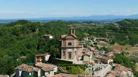 iglesia parroquial de san ambrosio o ambrogio en treville, en el norte de italia