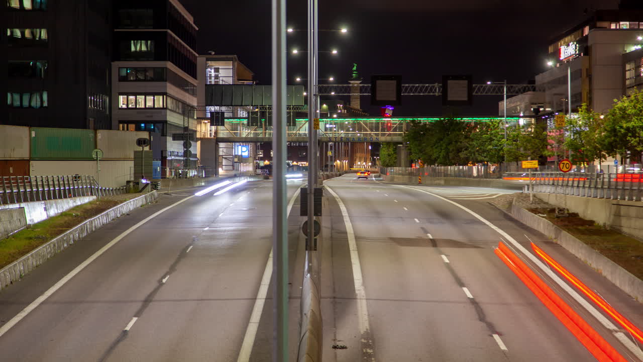 고테보르그의 야간 교통 흐름 도시 풍경