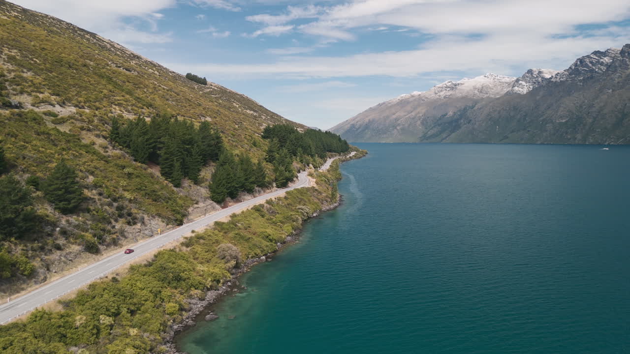 Scenic Roadside Views of Lake Wanaka, New Zealand